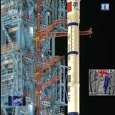 心懷山海，眼有星辰